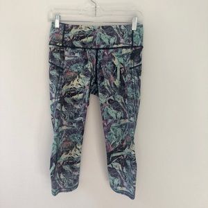 Lululemon Crop Pants. Size 6